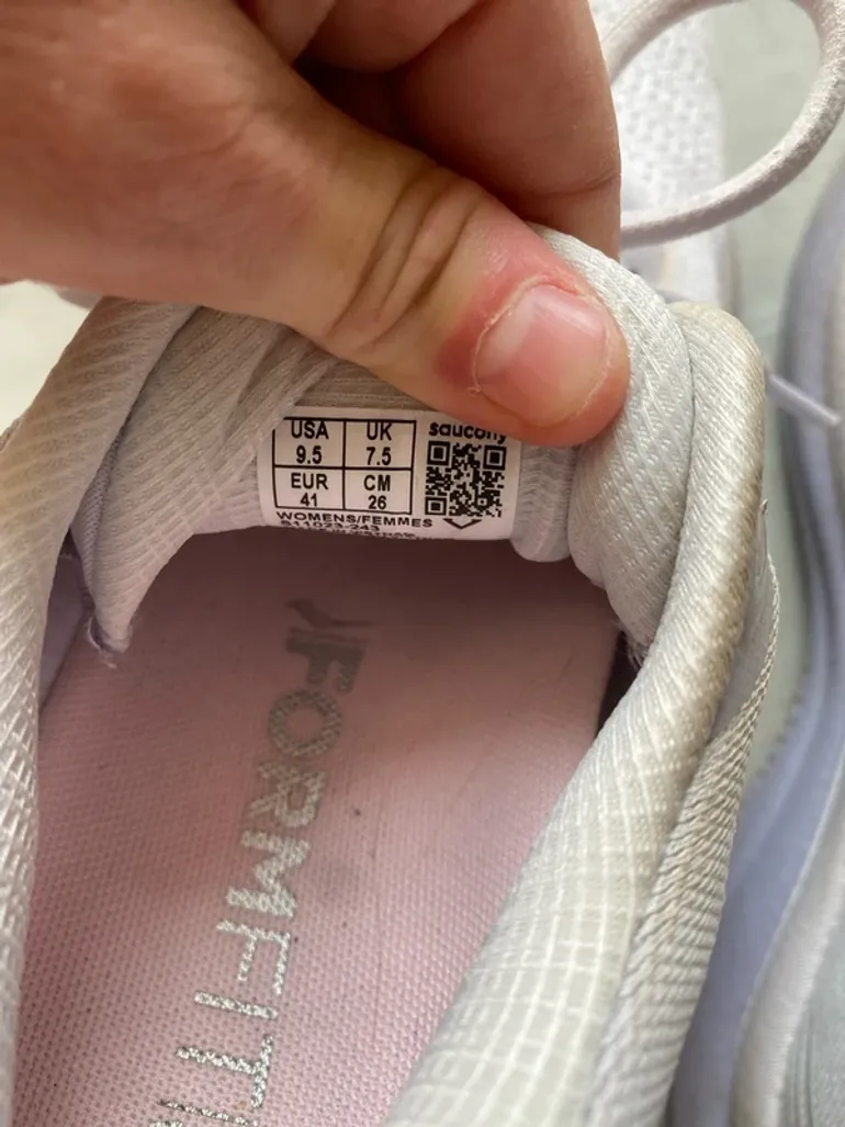 Used Saucony Triumph 23 bike — image 5 of 6