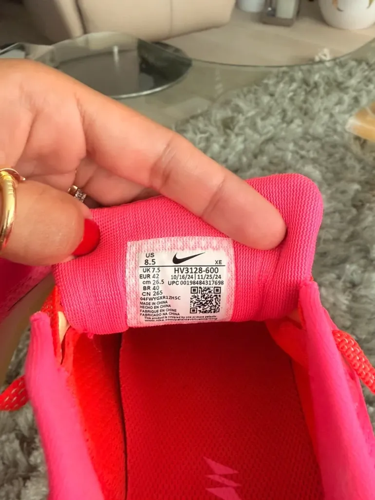 Used Nike Running Shoes bike — image 6 of 6