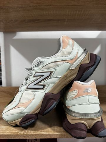 Used New Balance 9060 Running Shoes
