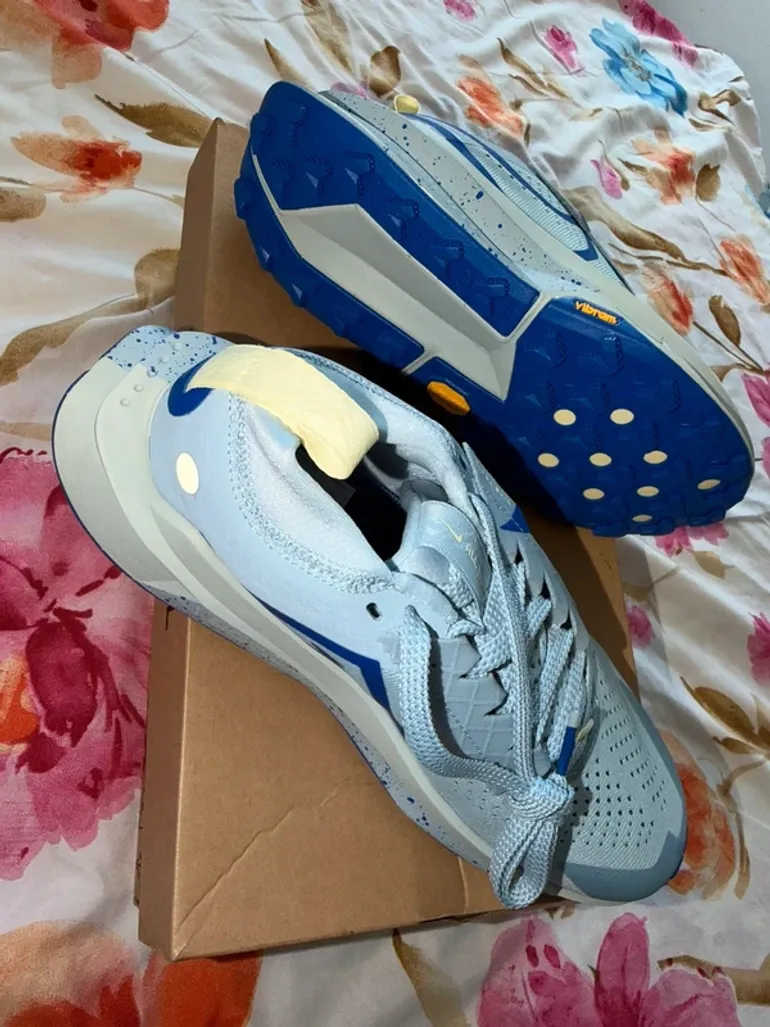 Used Nike ZoomX Zegama Trail 2 bike — image 5 of 9