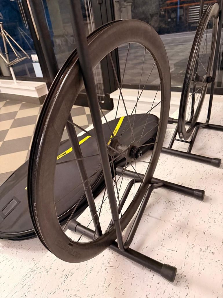 Used Mavic Cosmic Ultimate Wheelset bike — image 6 of 6