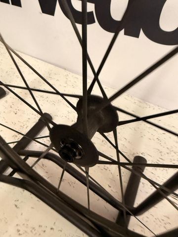Used Mavic Cosmic Ultimate Wheelset bike — image 2 of 6