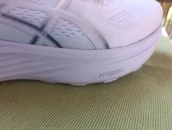 Używany Asics Gel Kayano 32 bike — zdjęcie 5 z 7