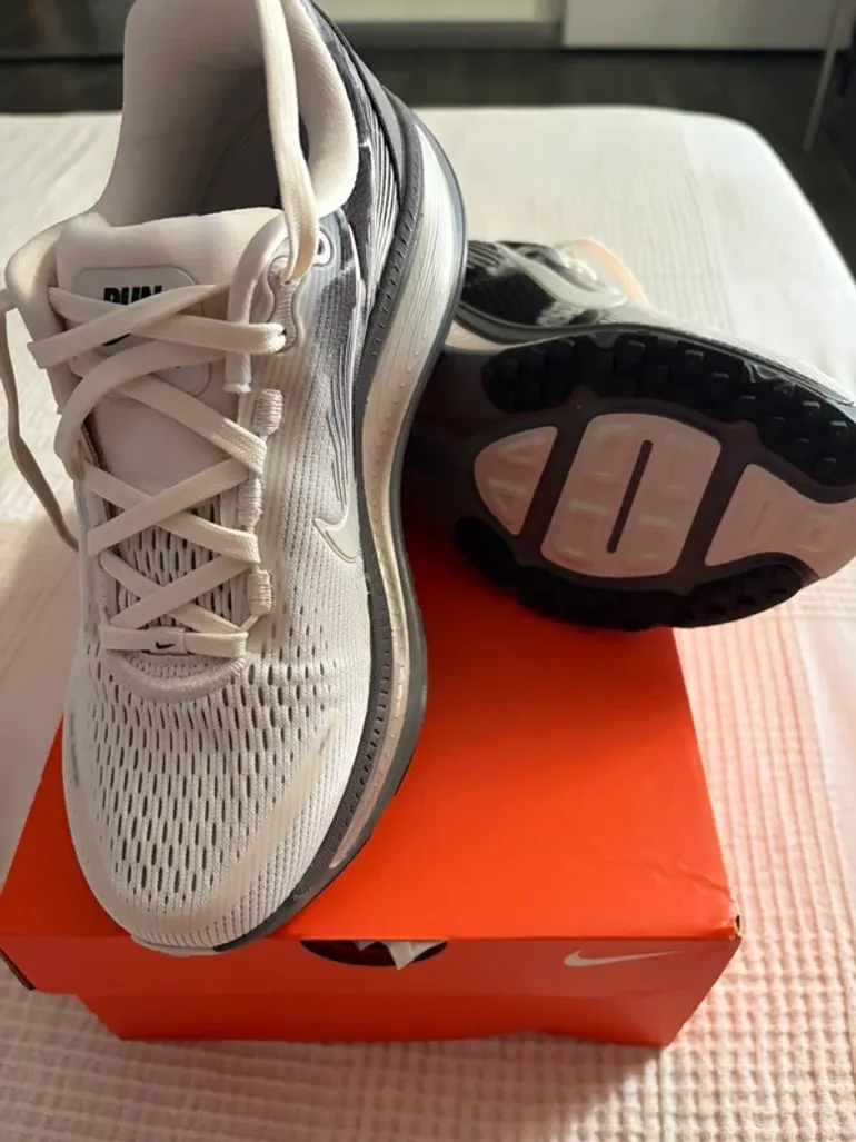 Tweedehands Nike Vomero 18 SE bike — afbeelding 7 van 8