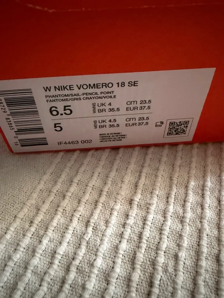 Tweedehands Nike Vomero 18 SE bike — afbeelding 3 van 8