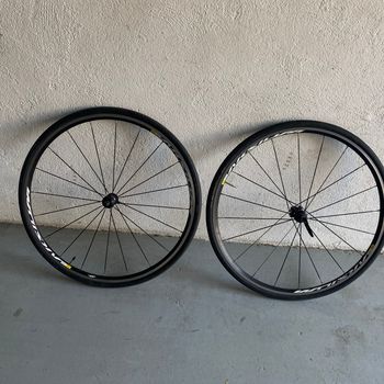 Used Continental Aksium bike — image 2 of 3