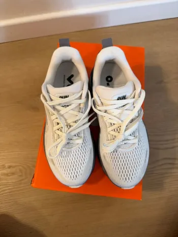 Tweedehands Nike Vomero 18 bike — afbeelding 2 van 7