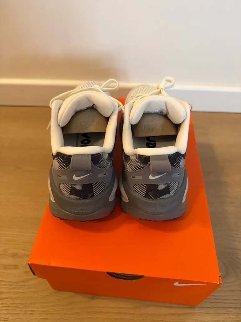 Tweedehands Nike Vomero 18 bike — afbeelding 4 van 7