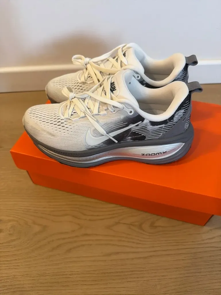 Tweedehands Nike Vomero 18 bike — afbeelding 3 van 7