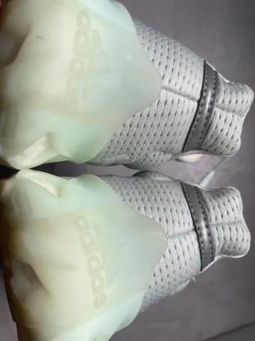 Used Adidas Ultraboost Web DNA bike — image 12 of 15
