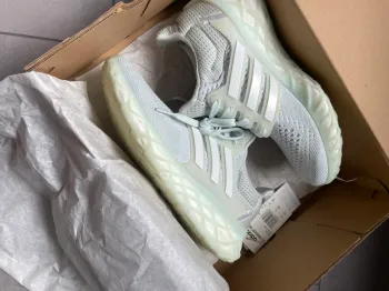 Tweedehands Adidas Ultraboost Web DNA bike — afbeelding 15 van 15