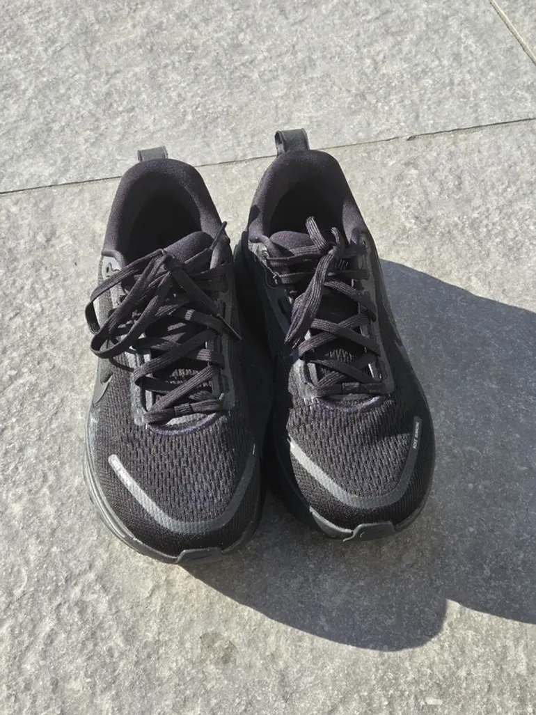 Used Nike Vomero 18 bike — image 2 of 8