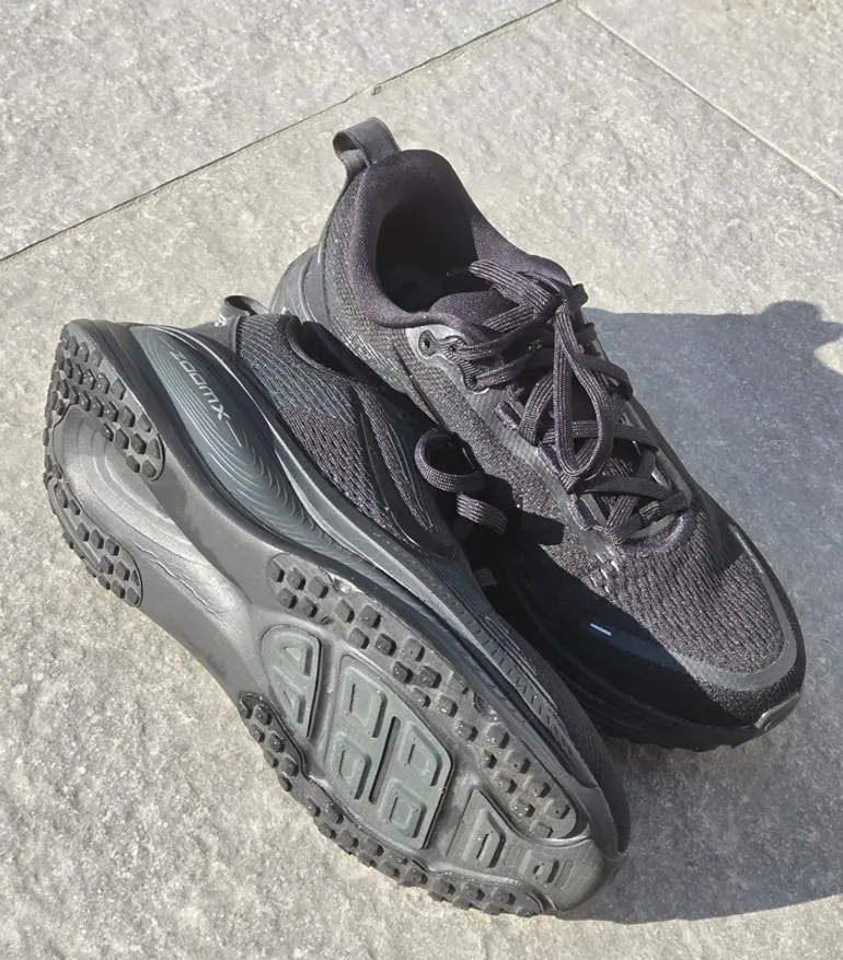 Used Nike Vomero 18 bike — image 5 of 8