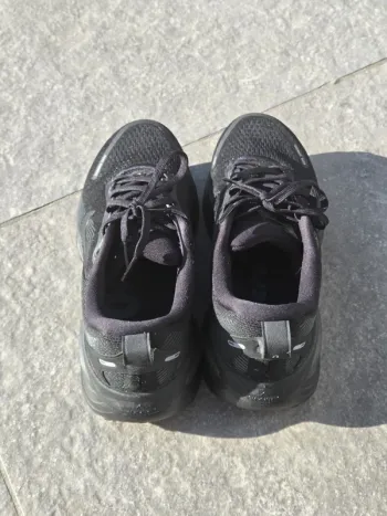 Used Nike Vomero 18 bike — image 8 of 8