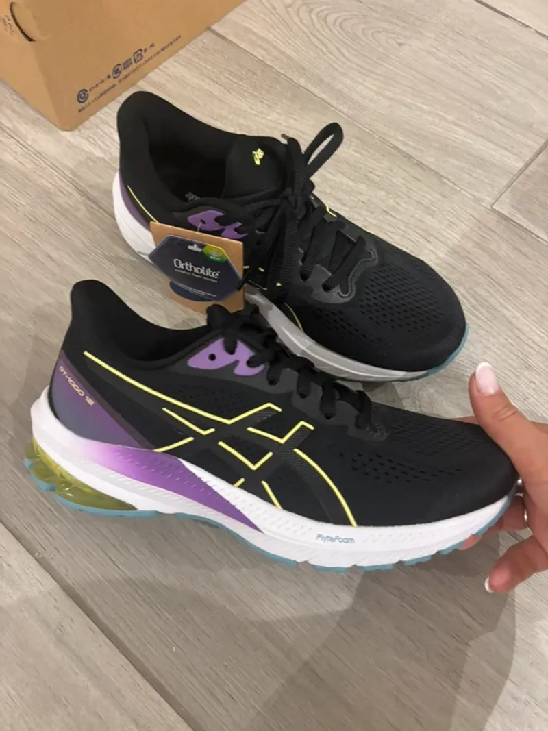 Used Asics GT 1000 12 Running Shoes