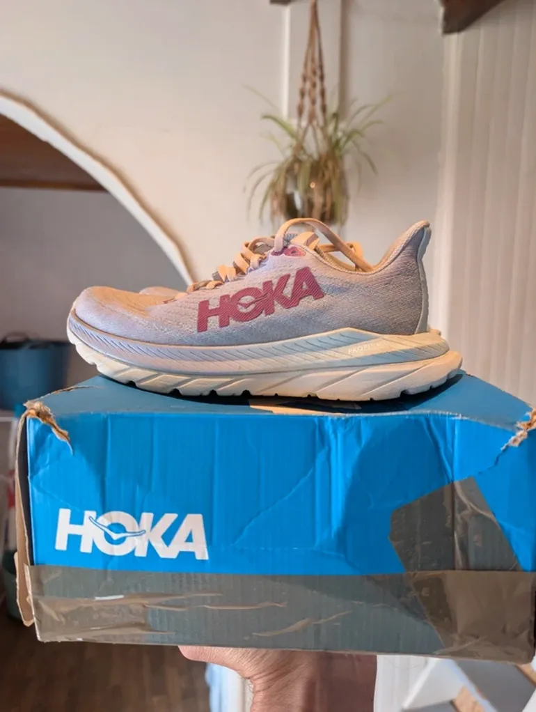 Used Hoka Mach 5 bike — image 2 of 4