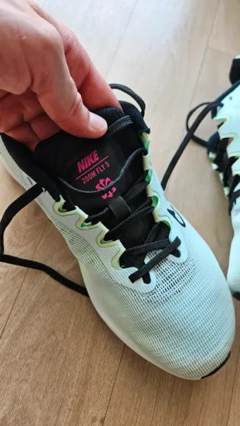 Used Saucony Zoom Fly 5 bike — image 2 of 7