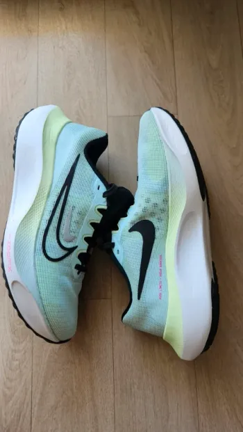 Used Saucony Zoom Fly 5 bike — image 5 of 7