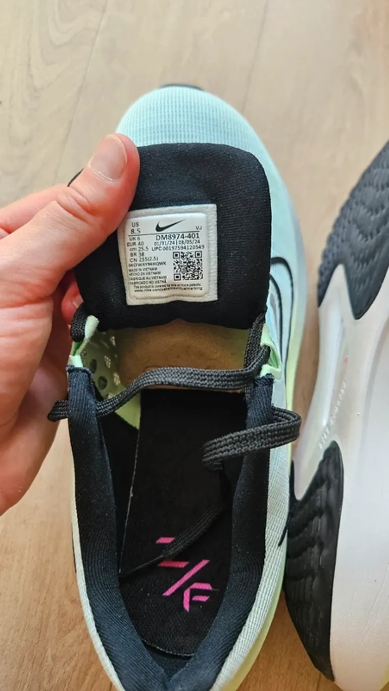 Used Saucony Zoom Fly 5 bike — image 4 of 7