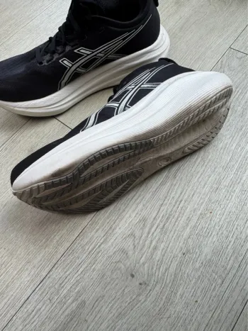 Used Asics Gel-Nimbus 27 bike — image 2 of 4