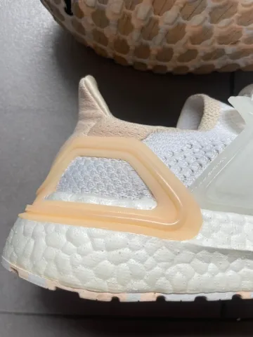 Tweedehands Adidas Ultraboost 19.5 DNA bike — afbeelding 4 van 15