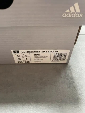 Tweedehands Adidas Ultraboost 19.5 DNA bike — afbeelding 2 van 15