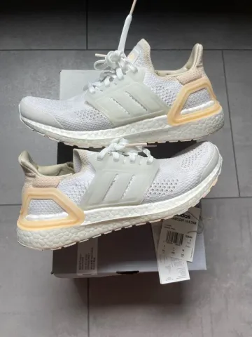 Tweedehands Adidas Ultraboost 19.5 DNA Running Shoes