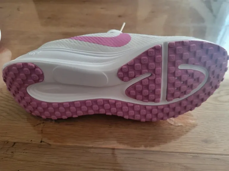 Used Nike Sneakers bike — image 3 of 4