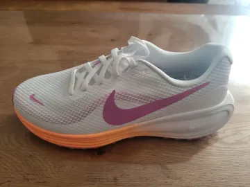 Used Nike Sneakers Running Shoes