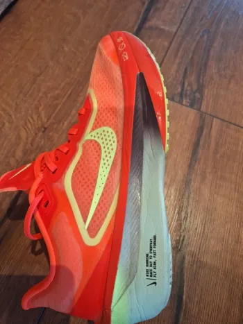 Used Nike Zoom Fly 6 bike — image 6 of 6