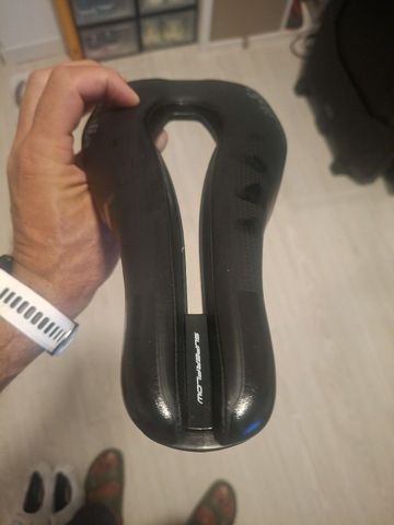 Gebrauchtes Selle Italia Watt Superflow Carbon 2026 Saddles & Seatposts