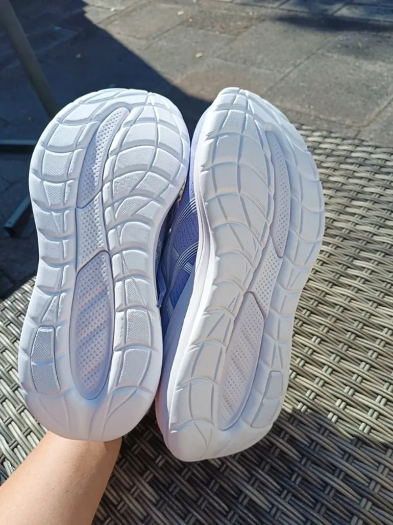 Used Asics Gel Culumus 28 bike — image 3 of 5