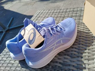 Używany Asics Gel Culumus 28 Running Shoes
