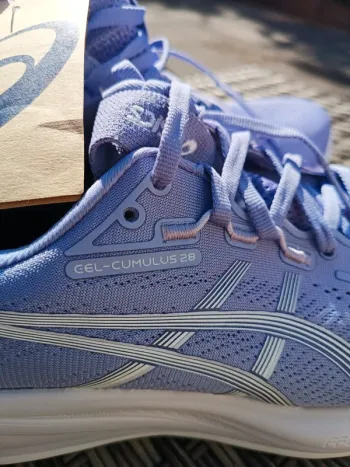 Used Asics Gel Culumus 28 bike — image 4 of 5