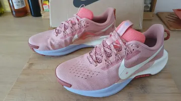 Pegasus ReactX Trail 5 Running Shoes d'occasion