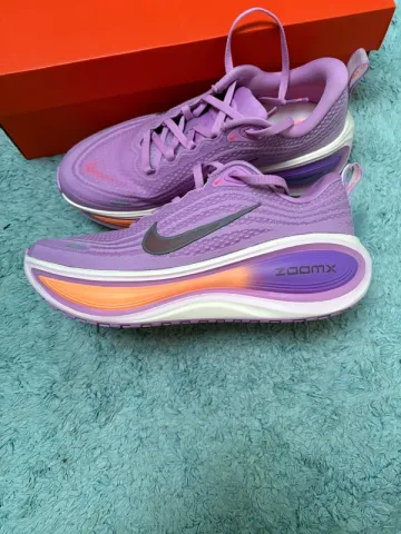 Used Nike Vomero Plus Running Shoes