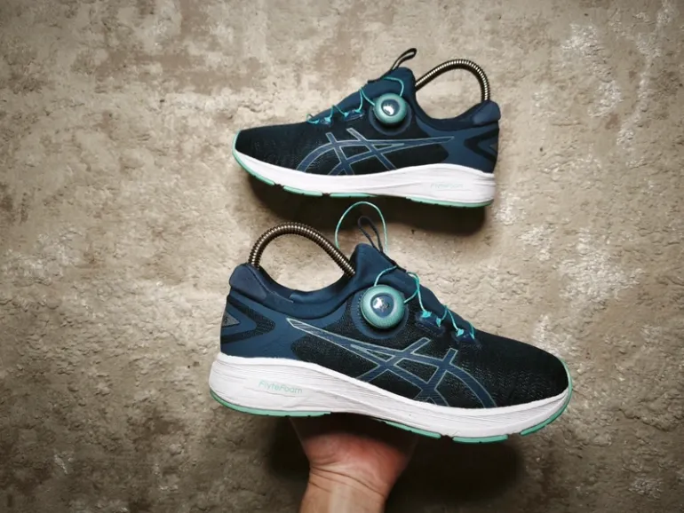 Used Asics Dynamis bike — image 2 of 15