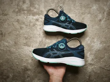 Used Asics Dynamis Running Shoes