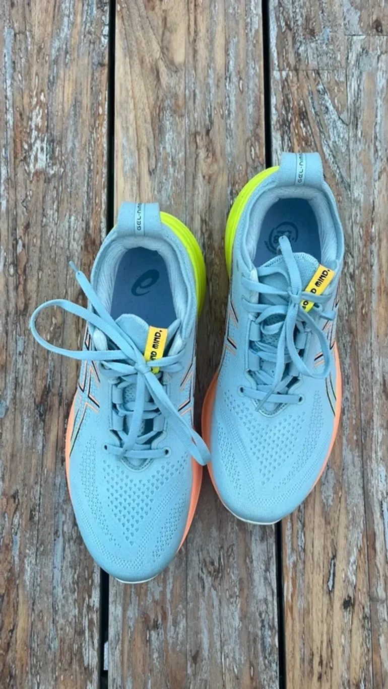 Used Asics Gel Nimbus 26 bike — image 3 of 9