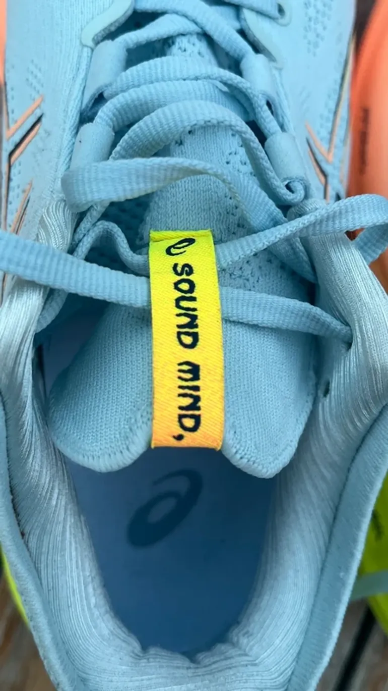 Used Asics Gel Nimbus 26 bike — image 8 of 9