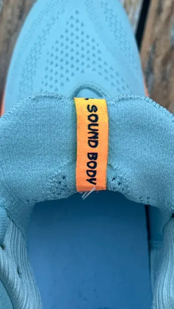 Used Asics Gel Nimbus 26 bike — image 7 of 9