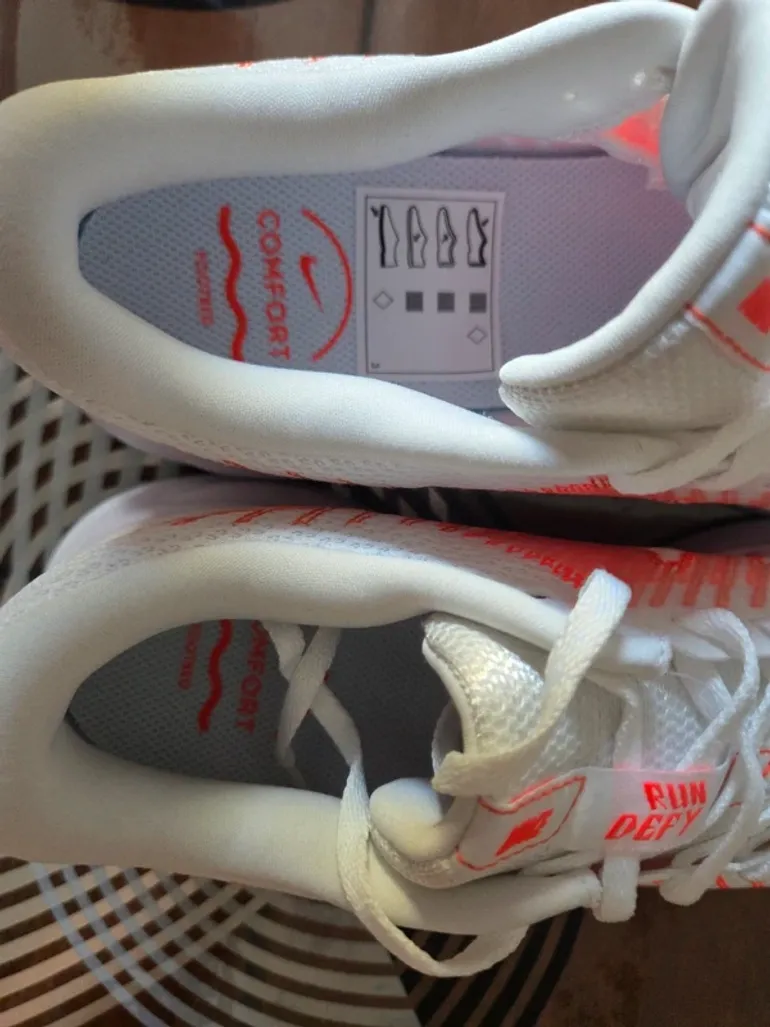Nike RUN DEFY bike d'occasion — image 6 sur 8