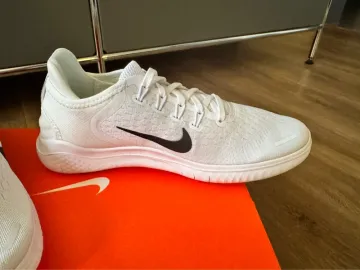 Used Nike Free RN bike — image 3 of 4