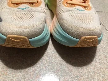 Hoka Bondi 9 bike usato — immagine 8 di 9