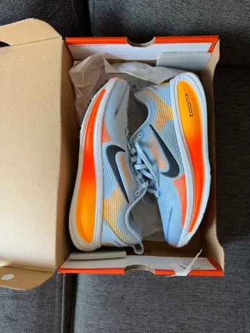 Used Nike Vomero 18 Running Shoes
