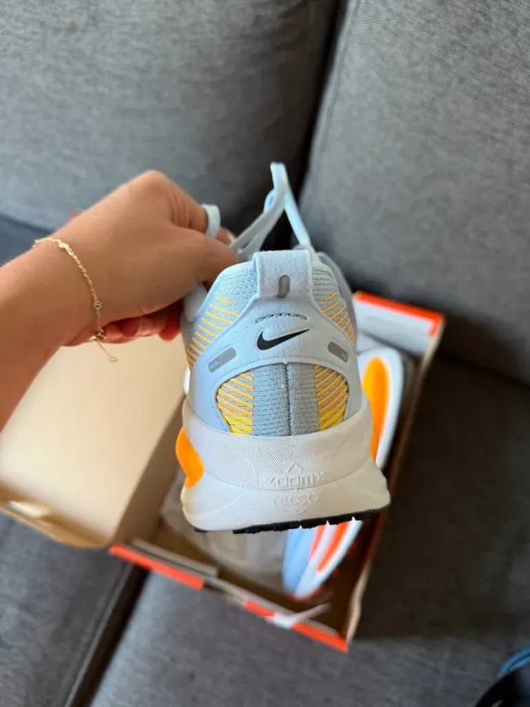 Tweedehands Nike Vomero 18 bike — afbeelding 4 van 5
