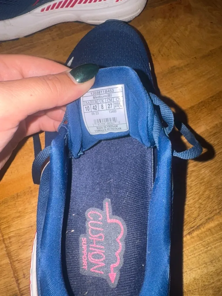 Used Brooks Running Shoes bike — image 3 of 4