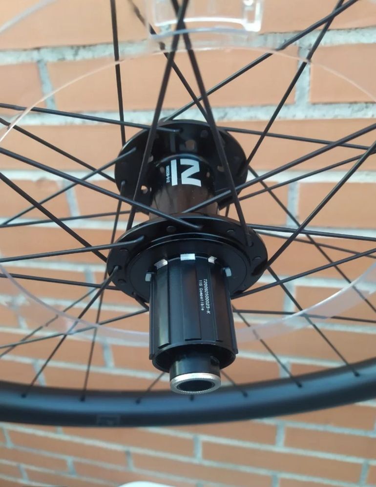 Używany Novatec M30 Boost HG bike — zdjęcie 3 z 10