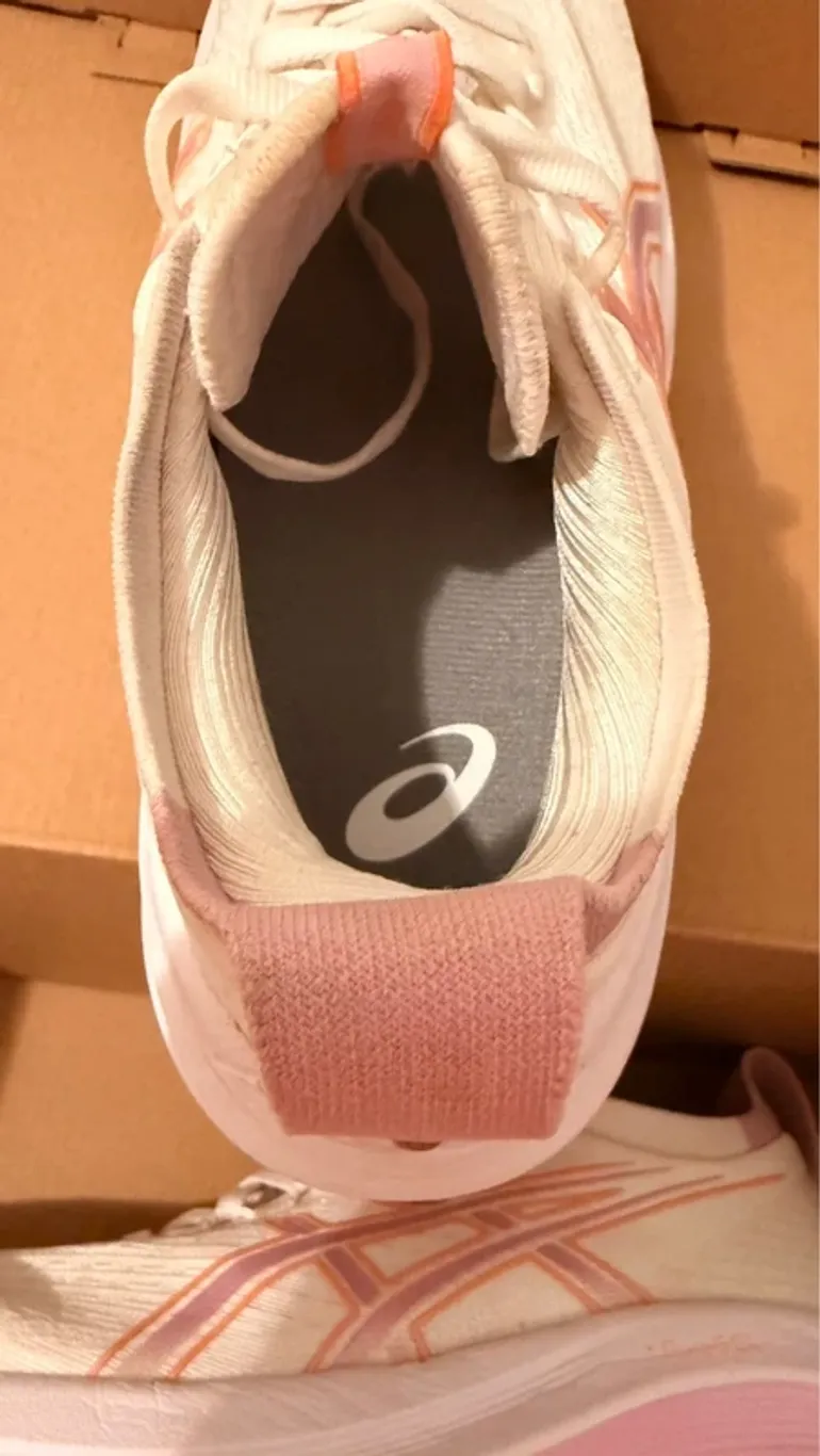 Used Adidas Gel Nimbus 27 bike — image 2 of 2