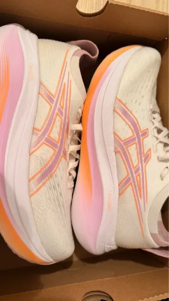 Used Adidas Gel Nimbus 27 bike — image 1 of 2